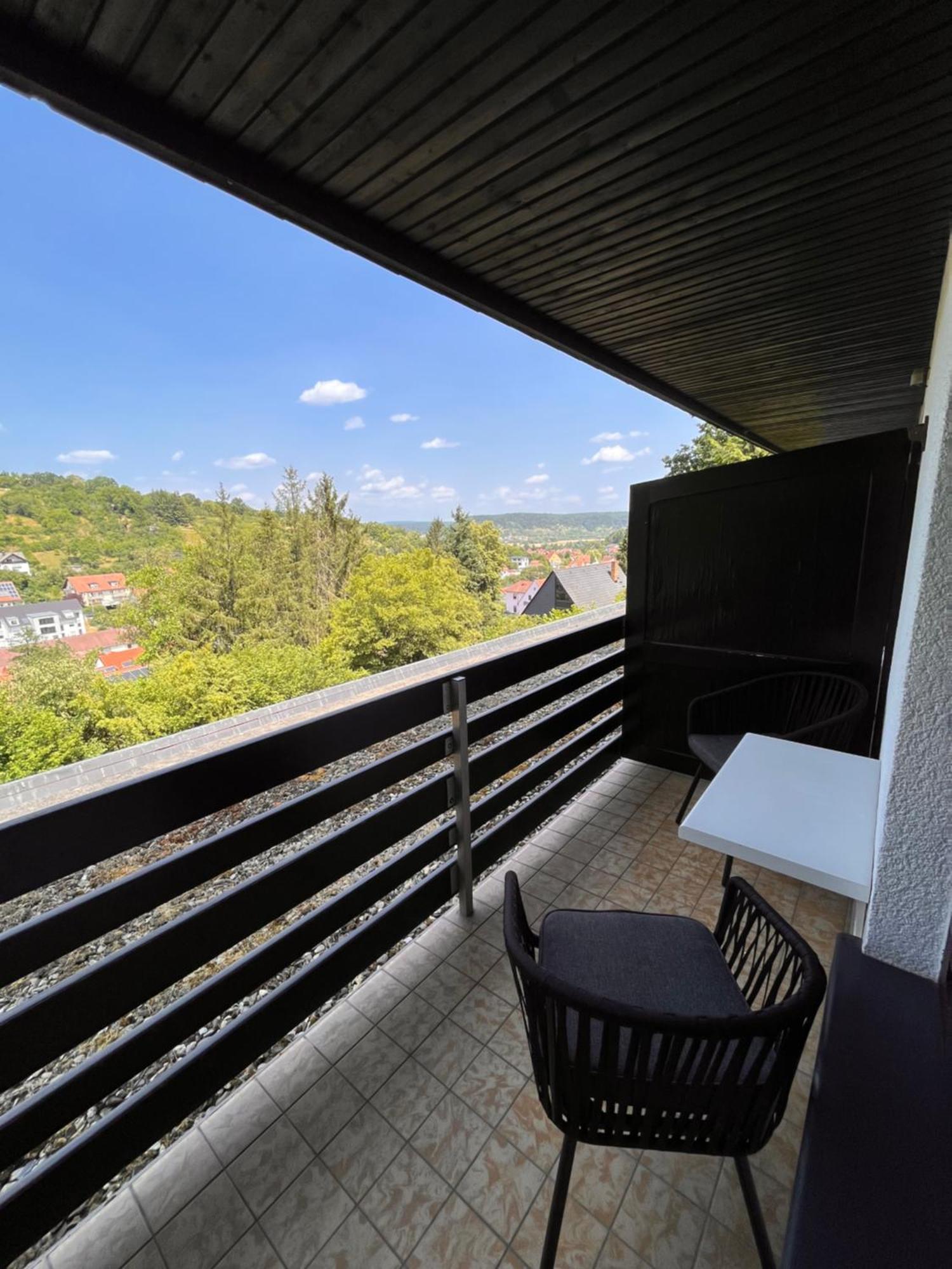 Hotel Haus am Wald Eltmann Exterior foto