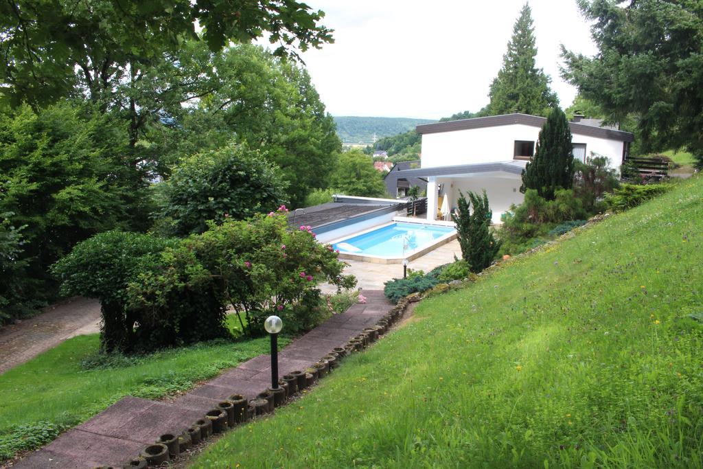 Hotel Haus am Wald Eltmann Exterior foto